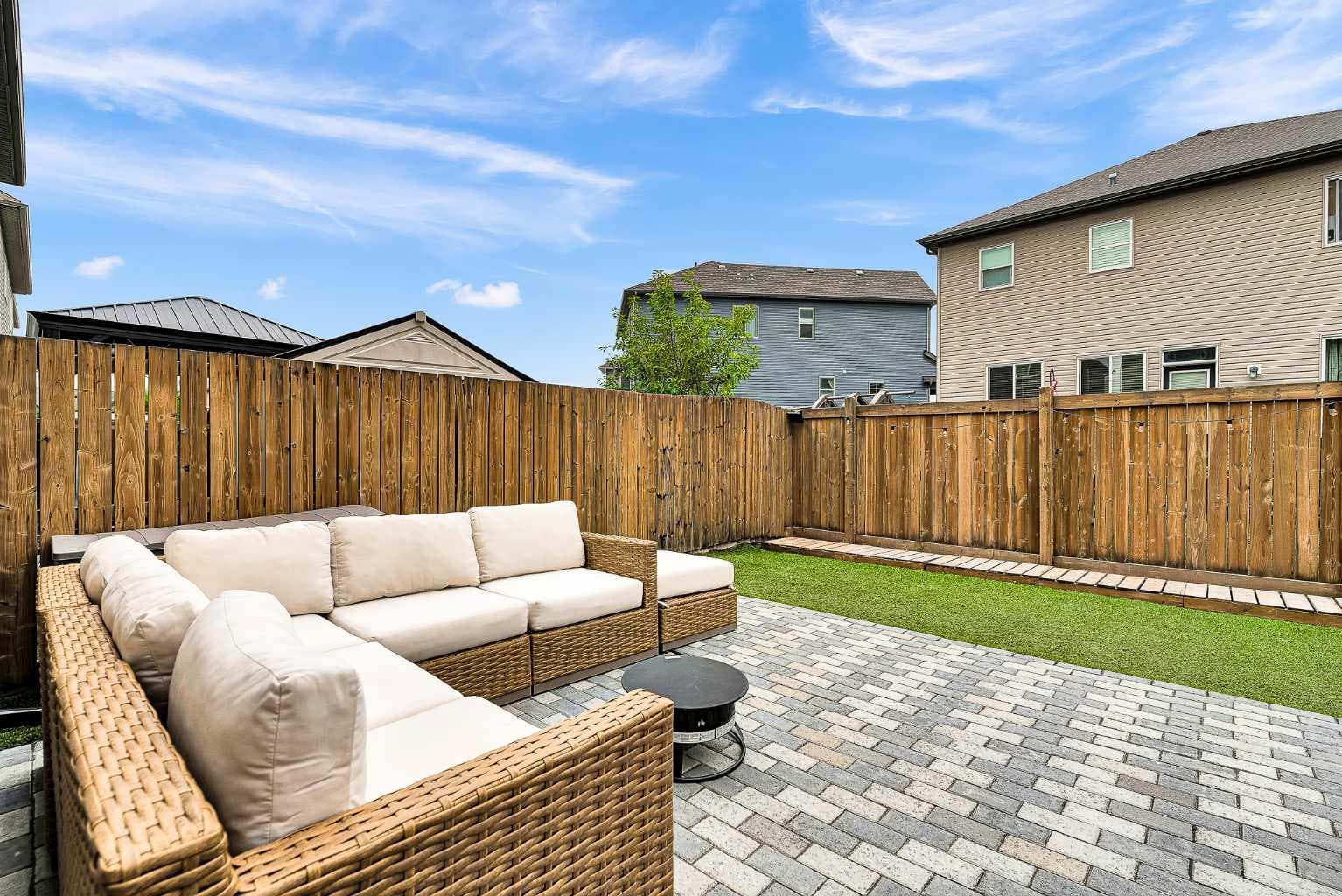 122 Windridge Road SW