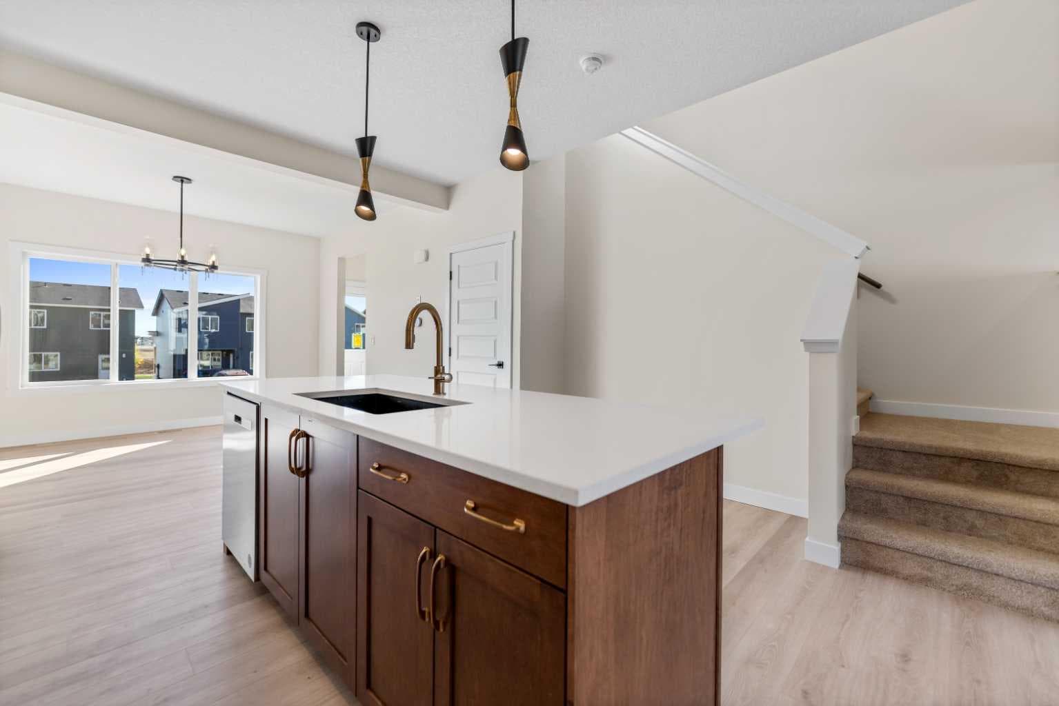 734 Bayview Hill SW