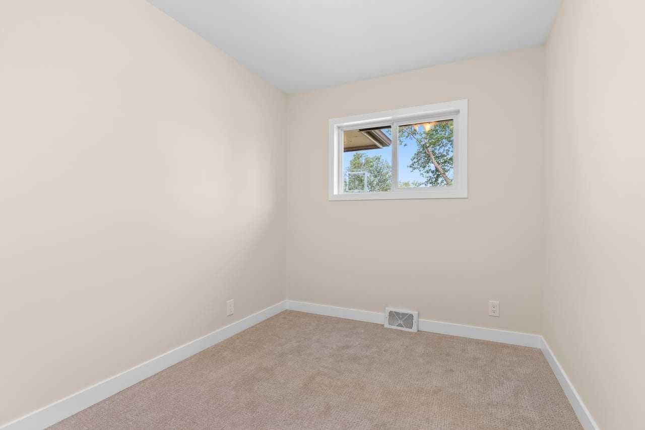 2007 Cottonwood Crescent SE