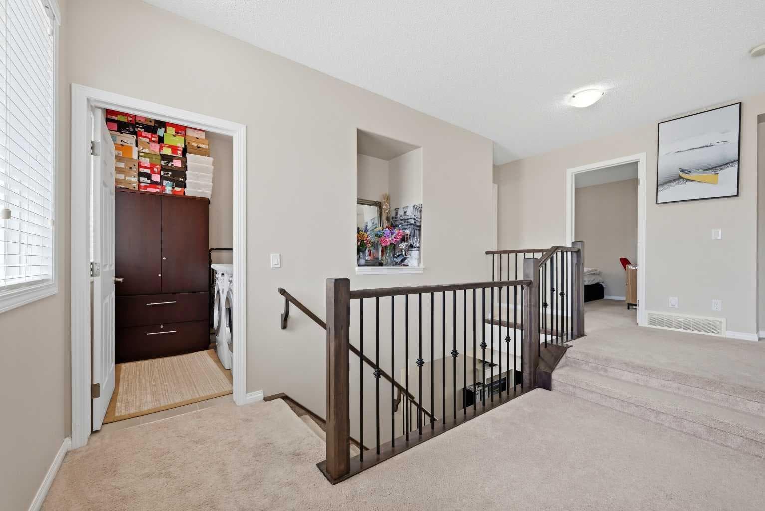 146 Windwood Grove SW