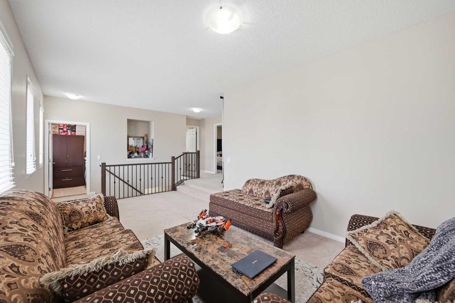 146 Windwood Grove SW