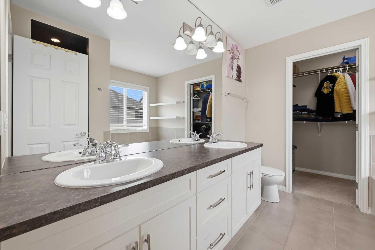 146 Windwood Grove SW