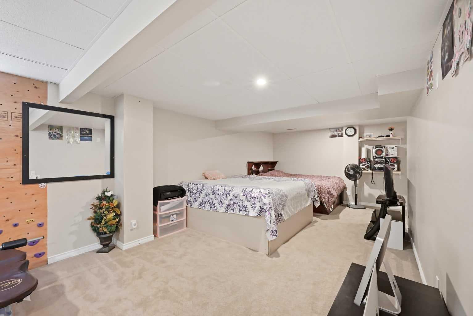 146 Windwood Grove SW