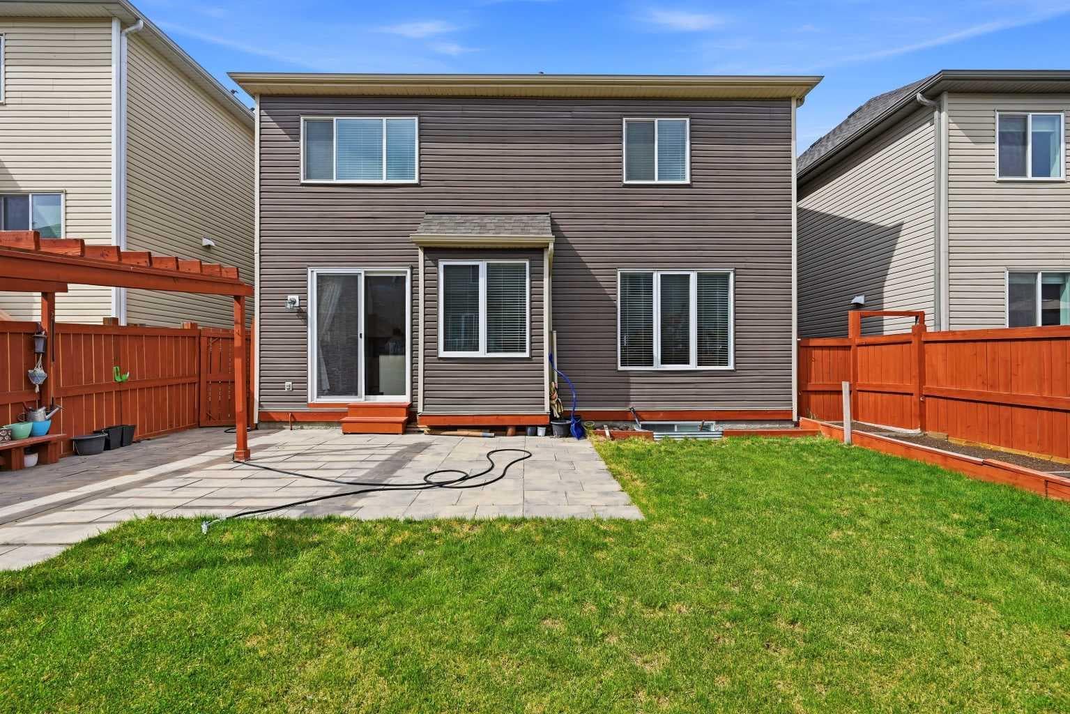 146 Windwood Grove SW