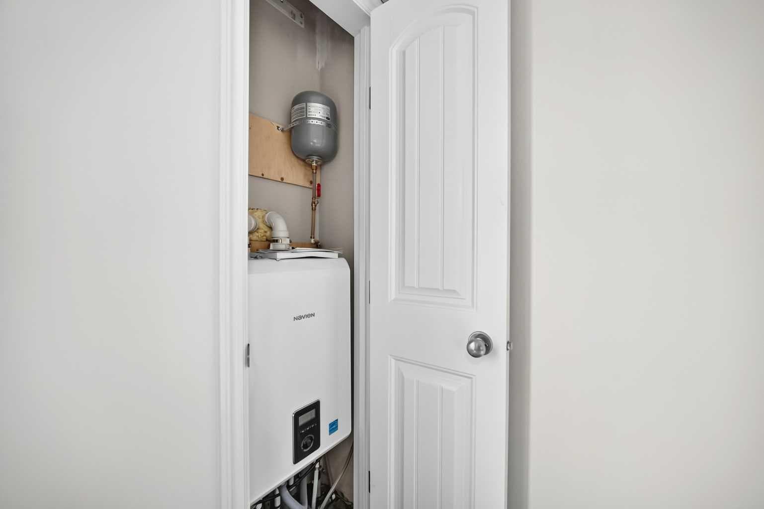 203, 70 Panatella Landing NW