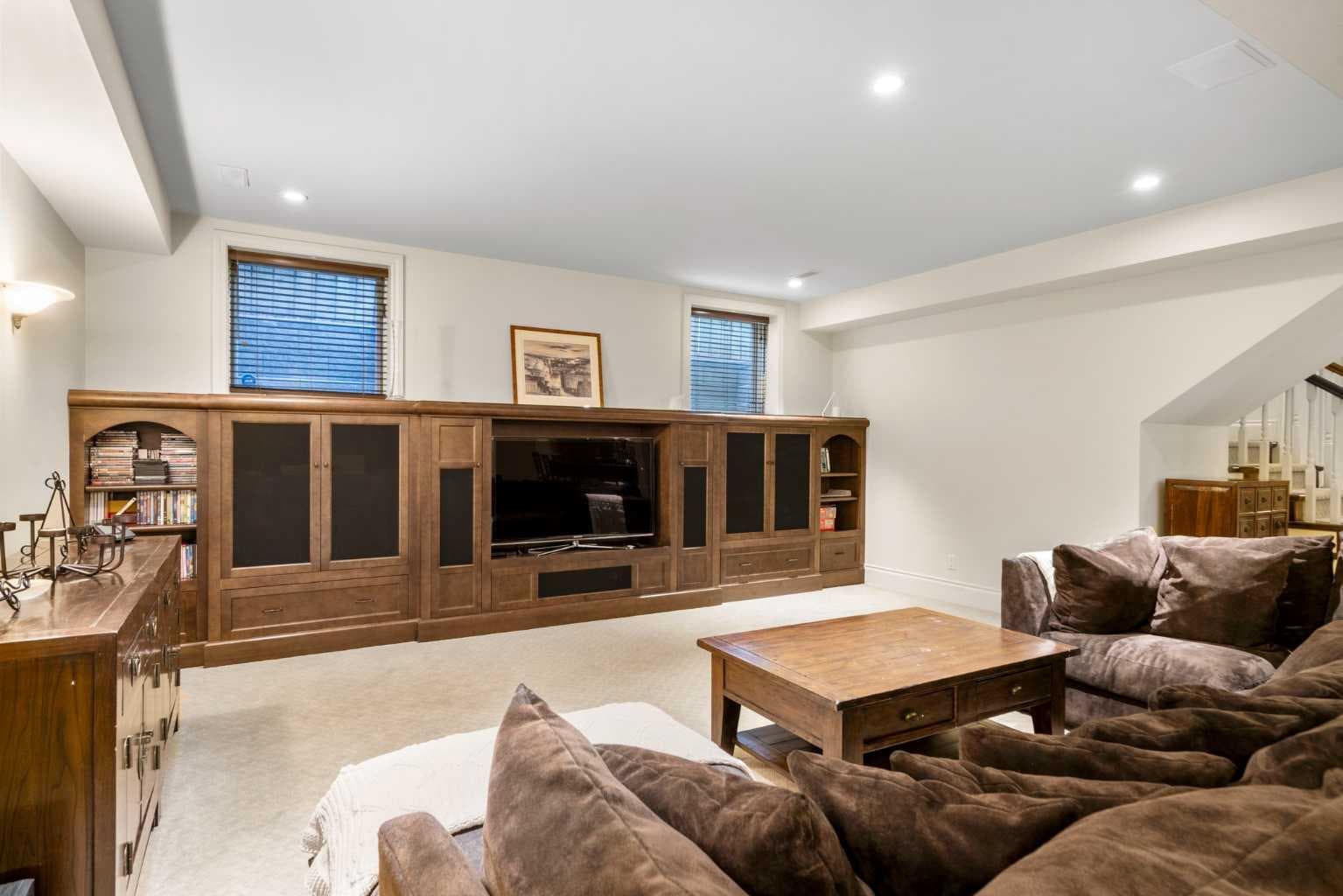 2905 Carleton Street SW