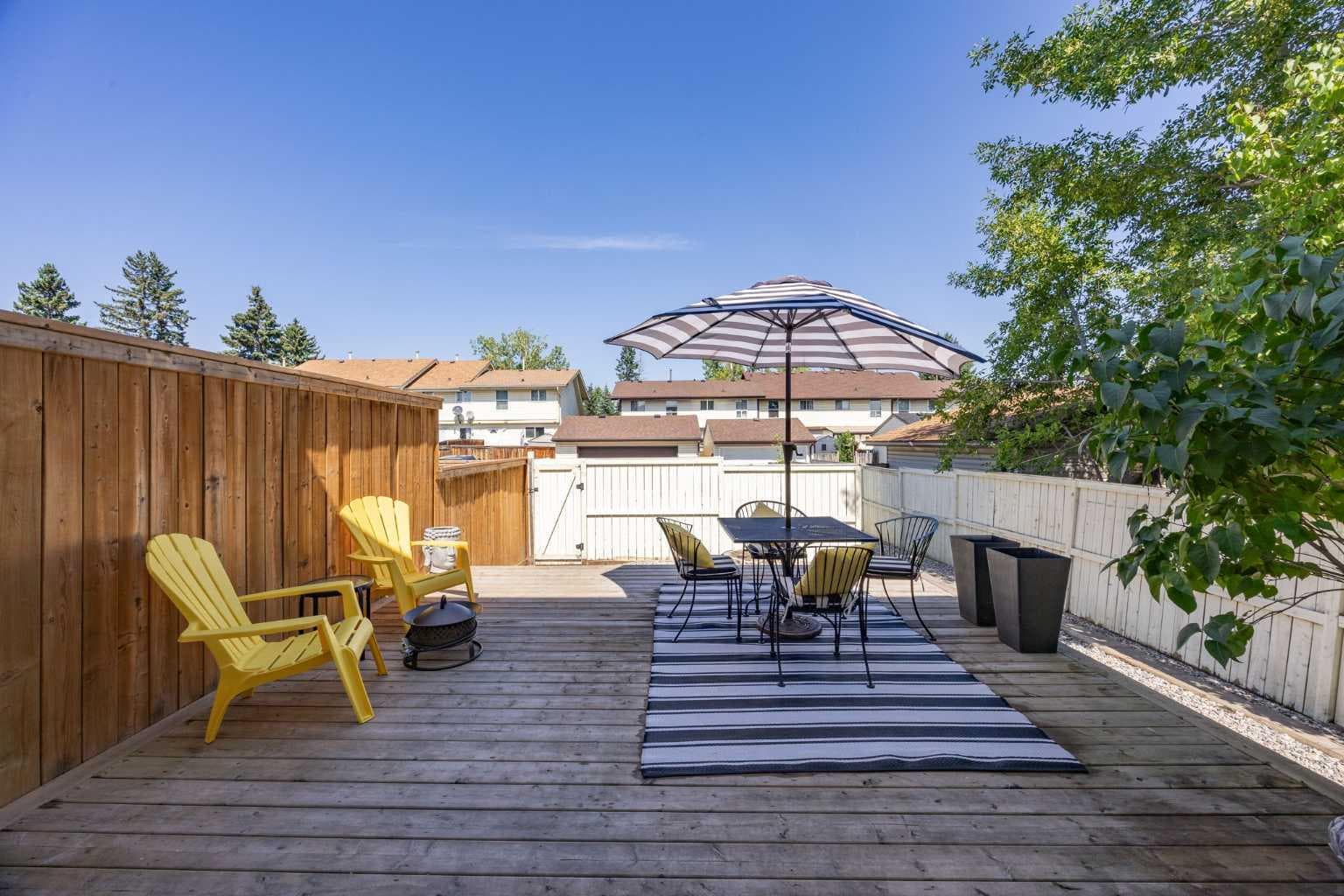 75 Woodhill Court SW
