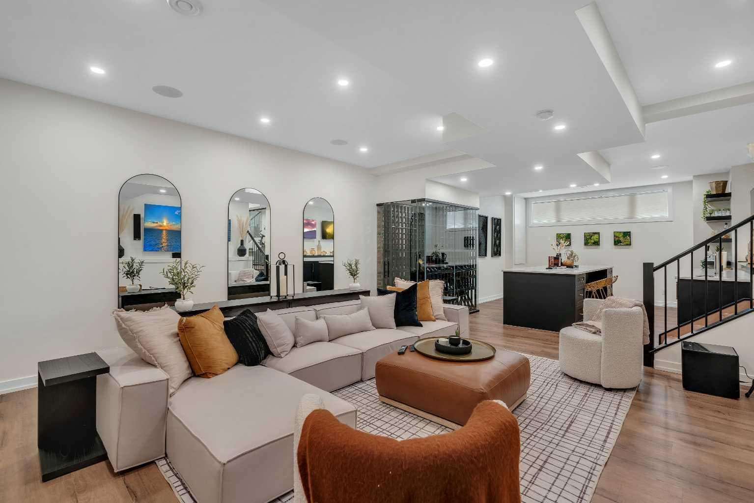 817 Rideau Road SW