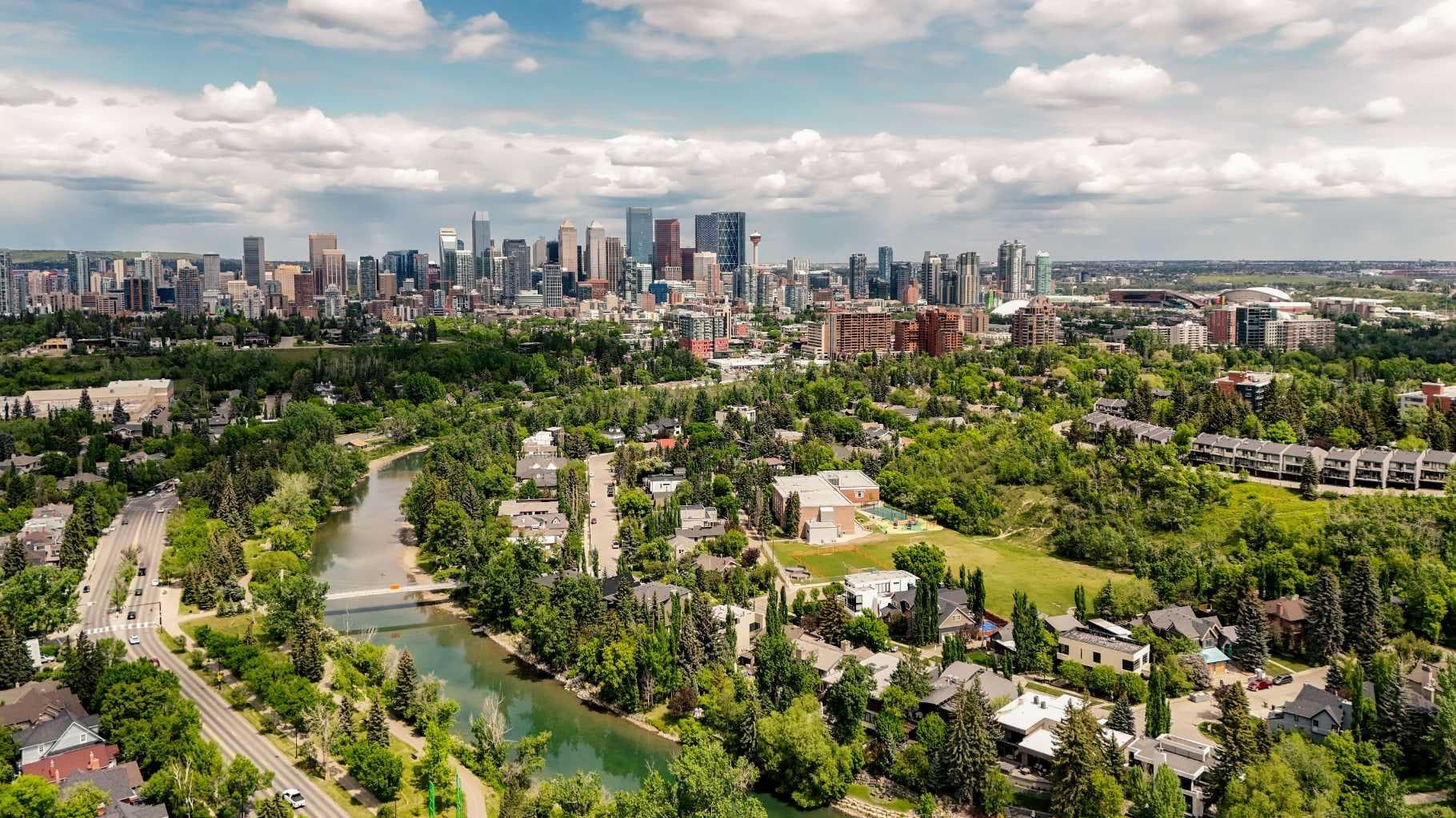 817 Rideau Road SW