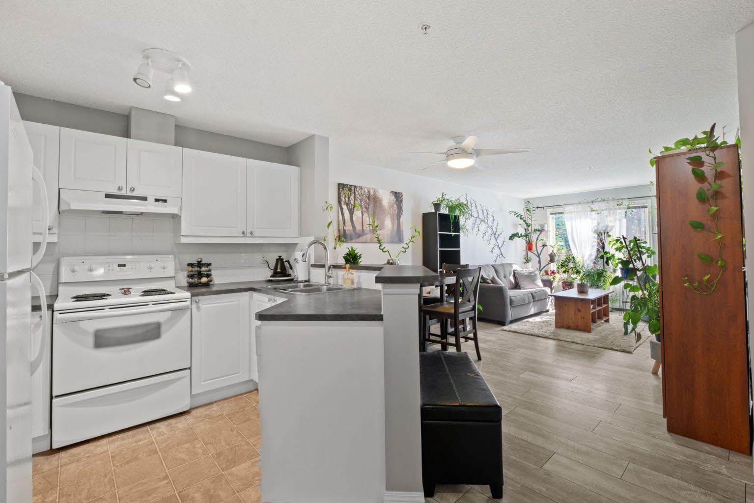 2209, 950 Arbour Lake Road NW