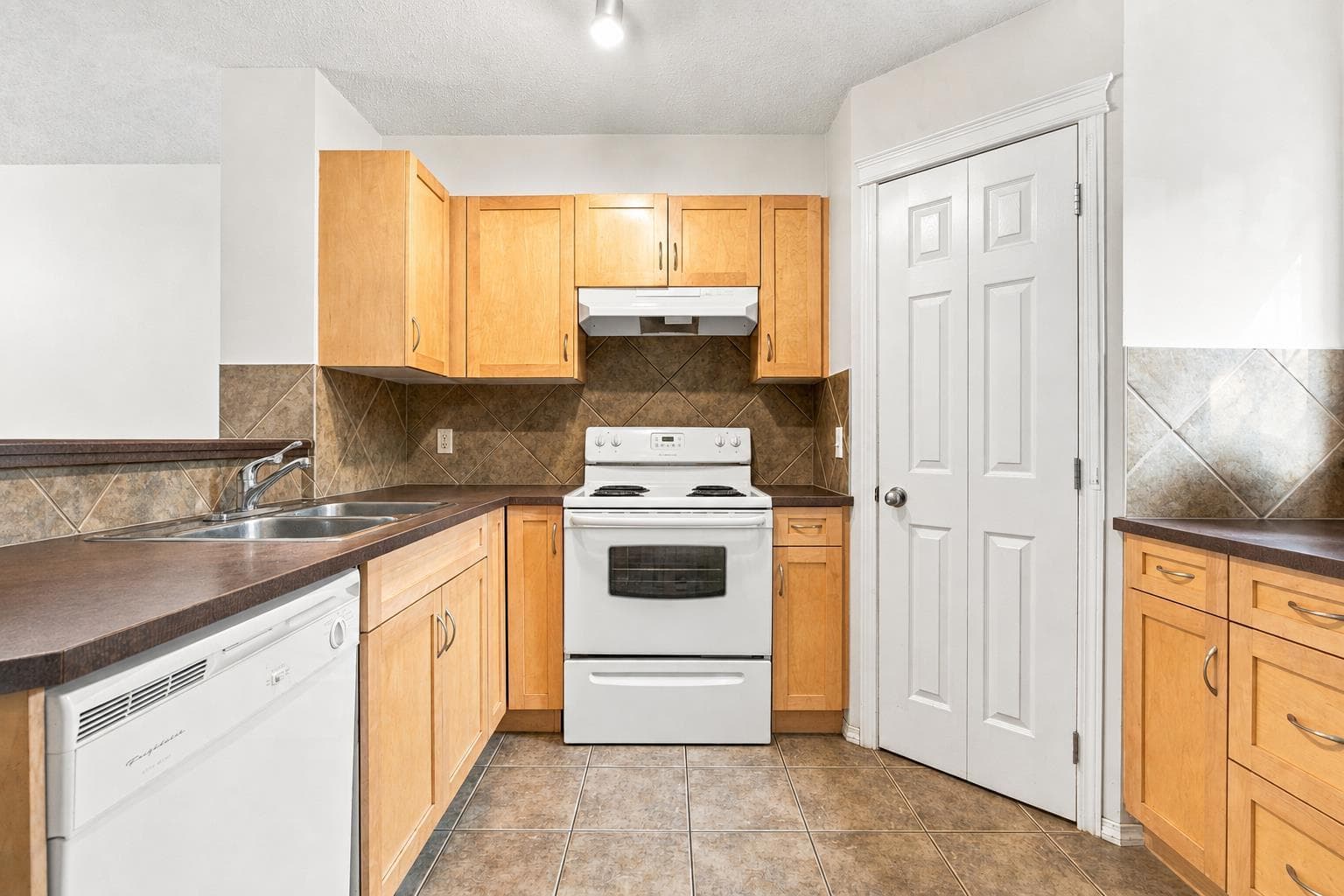 106 Panamount Drive NW