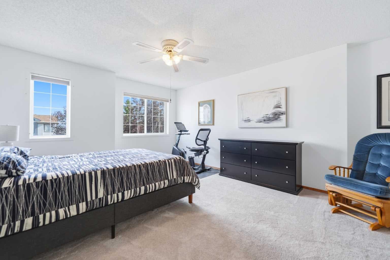 72 Arbour Crest Road NW
