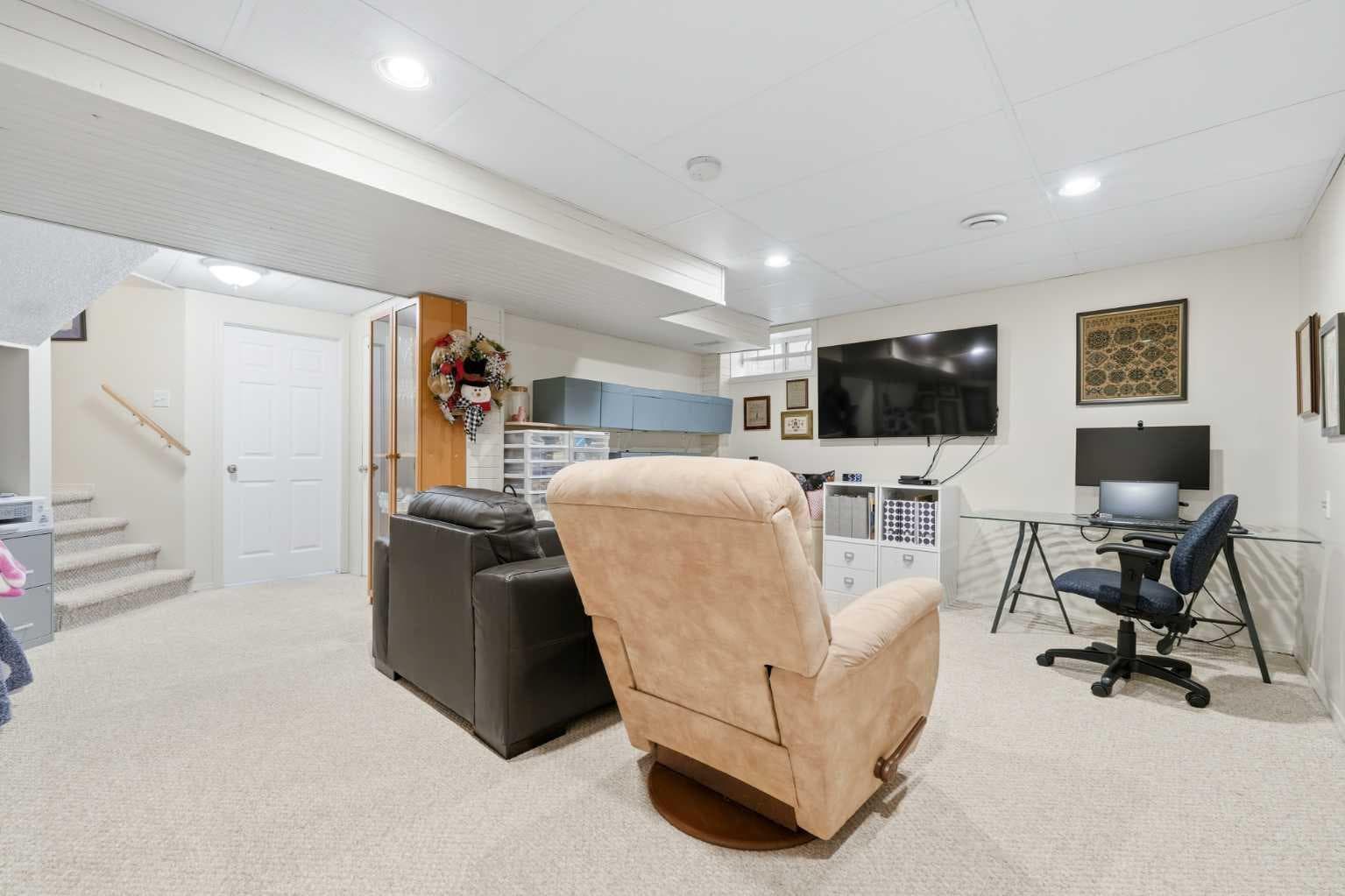 72 Arbour Crest Road NW
