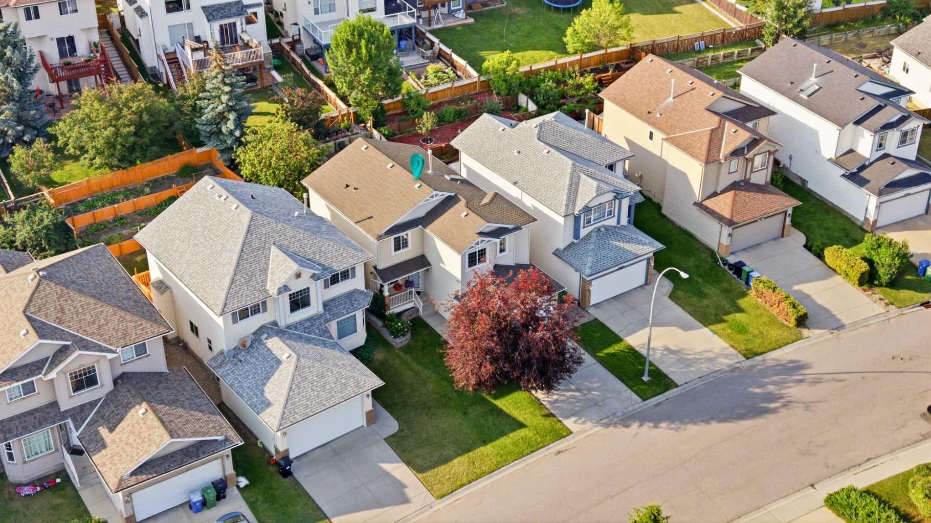 72 Arbour Crest Road NW