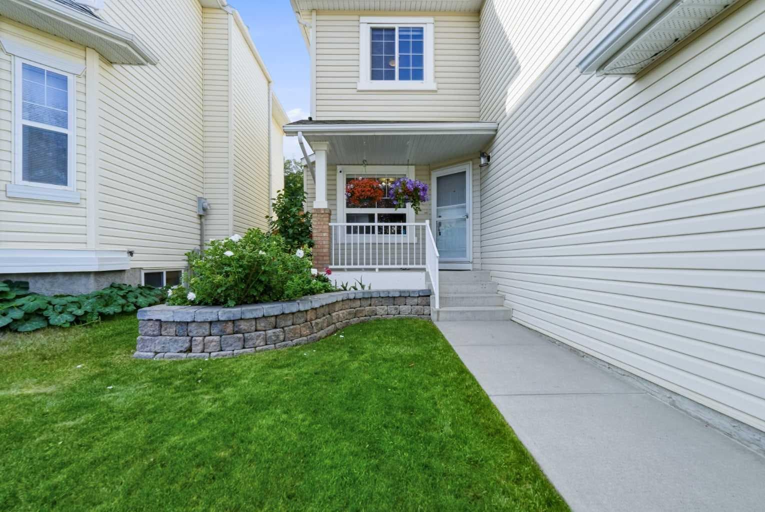 72 Arbour Crest Road NW