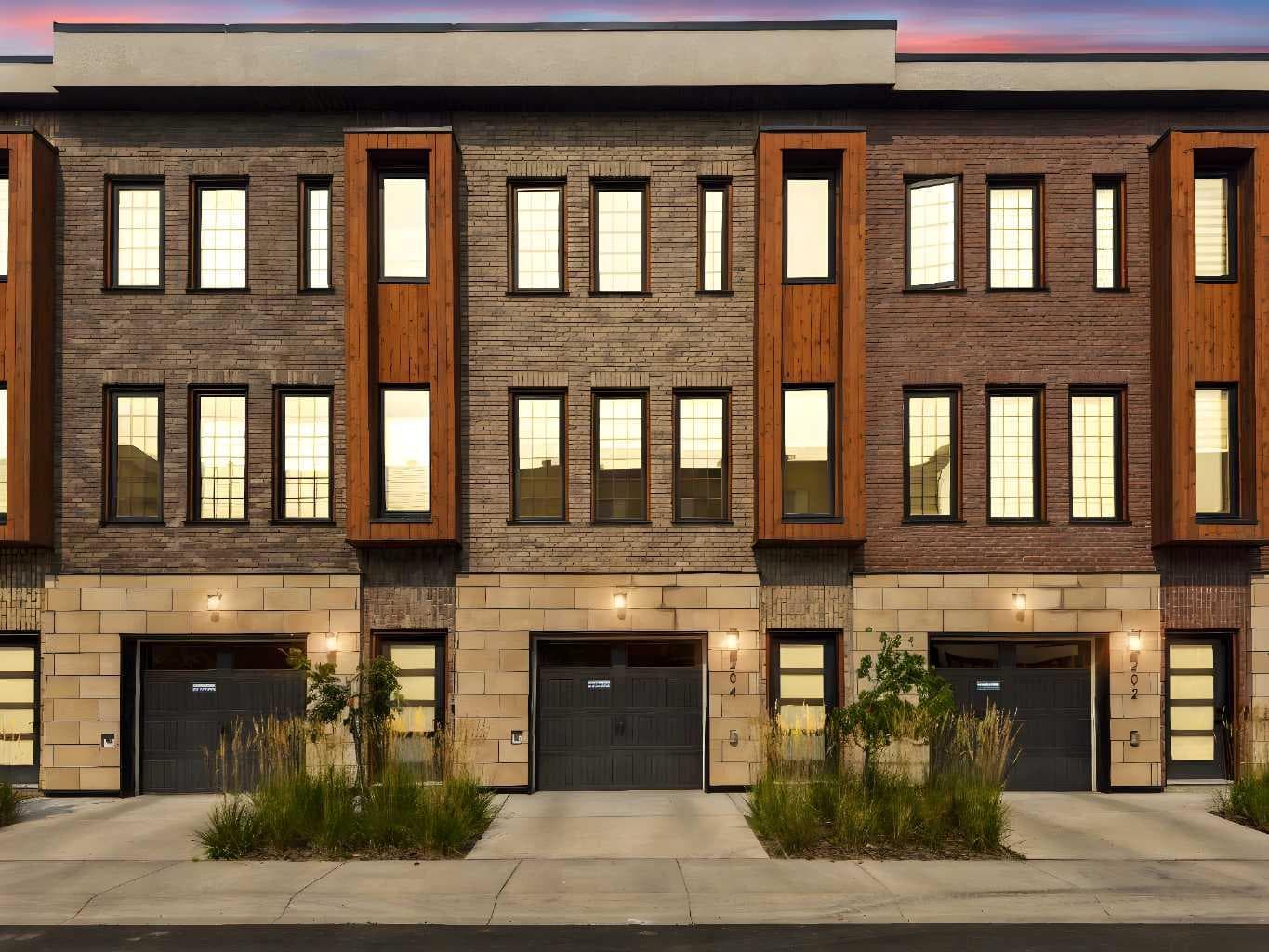 204, 81 Greenbriar Place NW