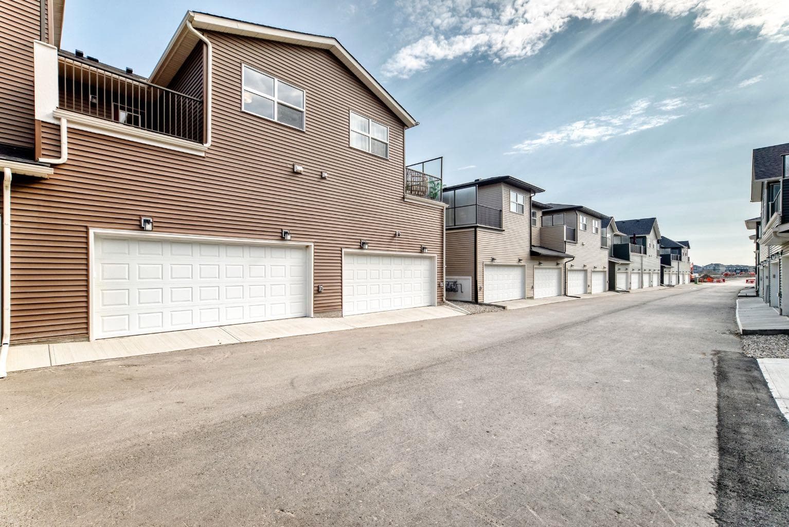1063 Bayview Crescent SW