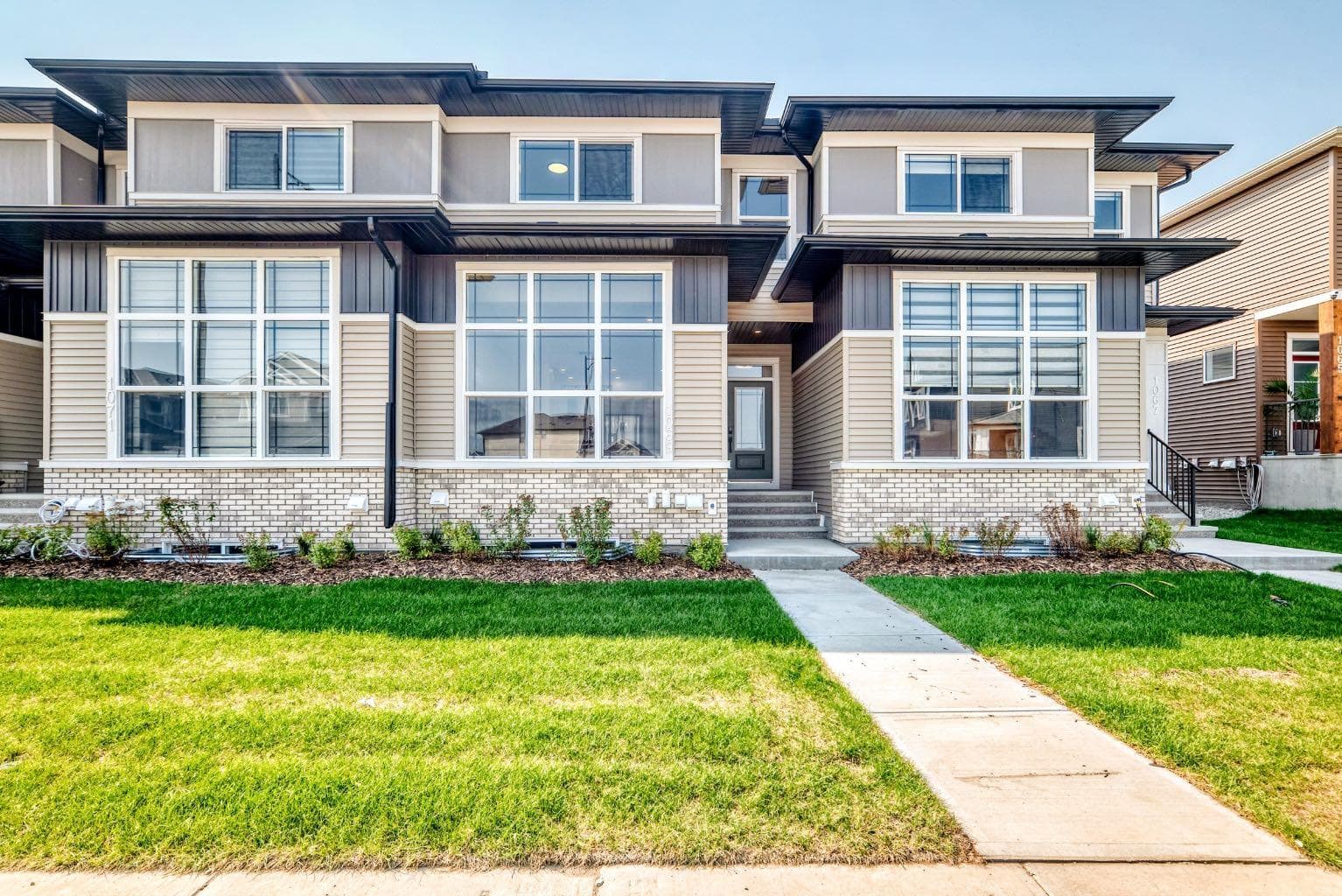 1069 Bayview Crescent SW