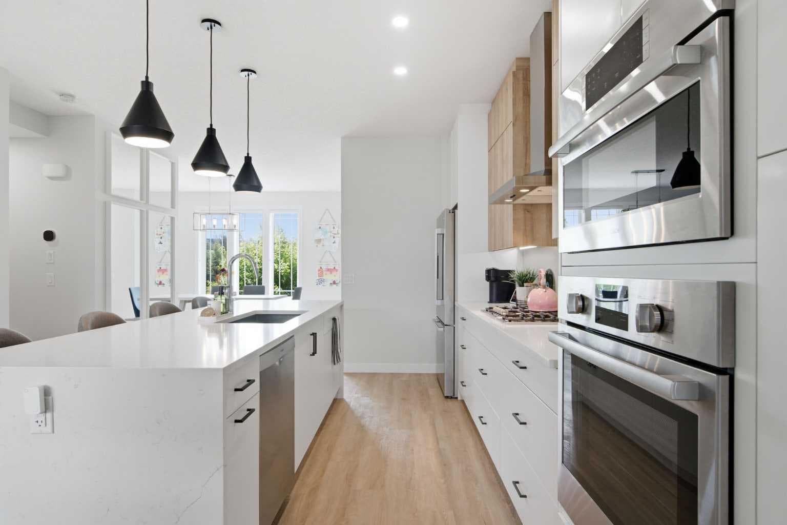 1062 Harmony Parade 