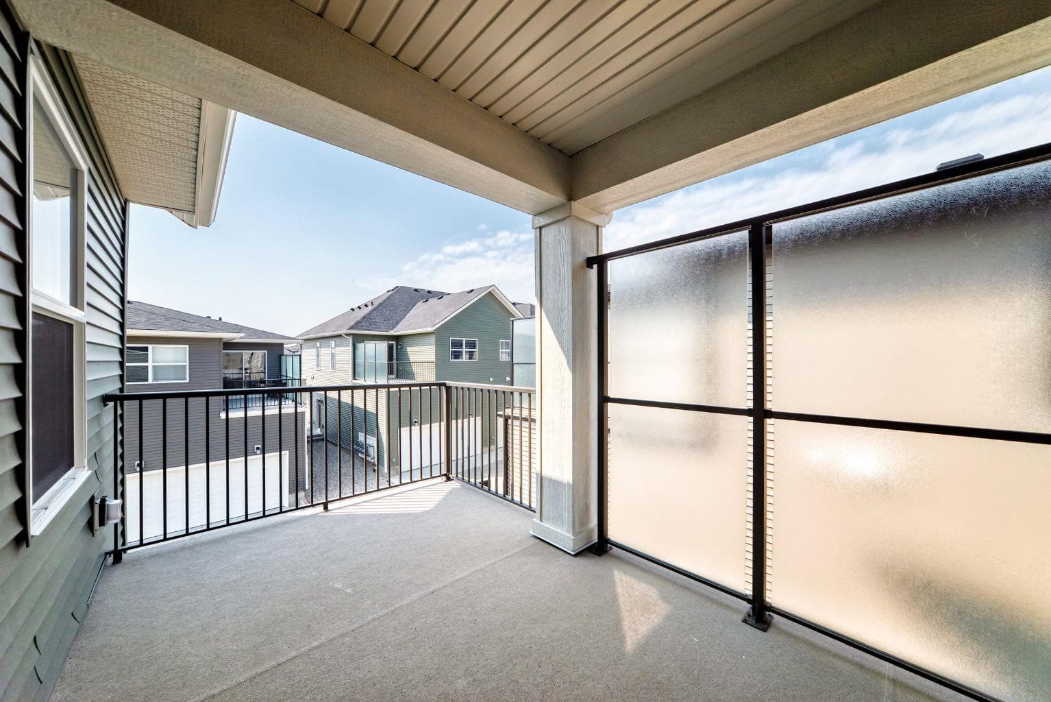 1075 Bayview Crescent SW