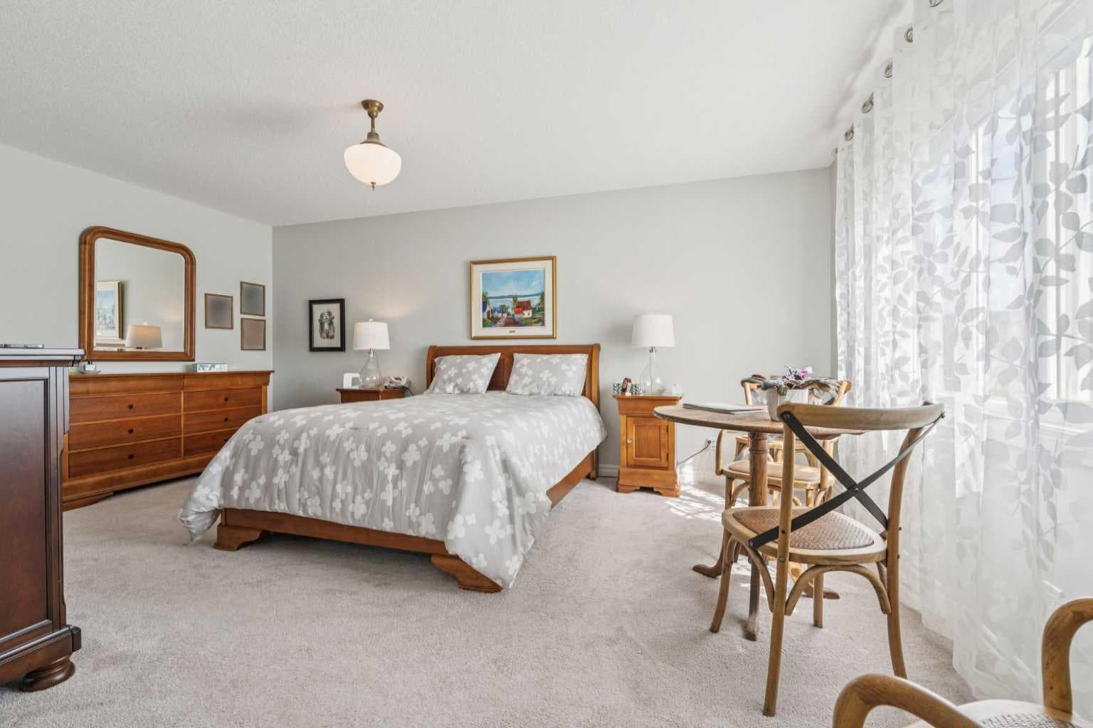 14 Riviera View 