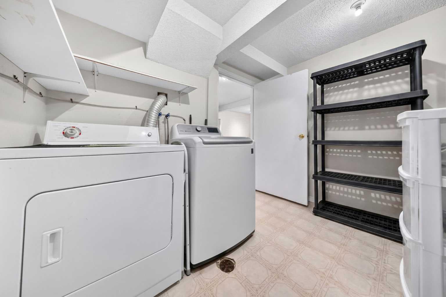 711, 200 Brookpark Drive SW
