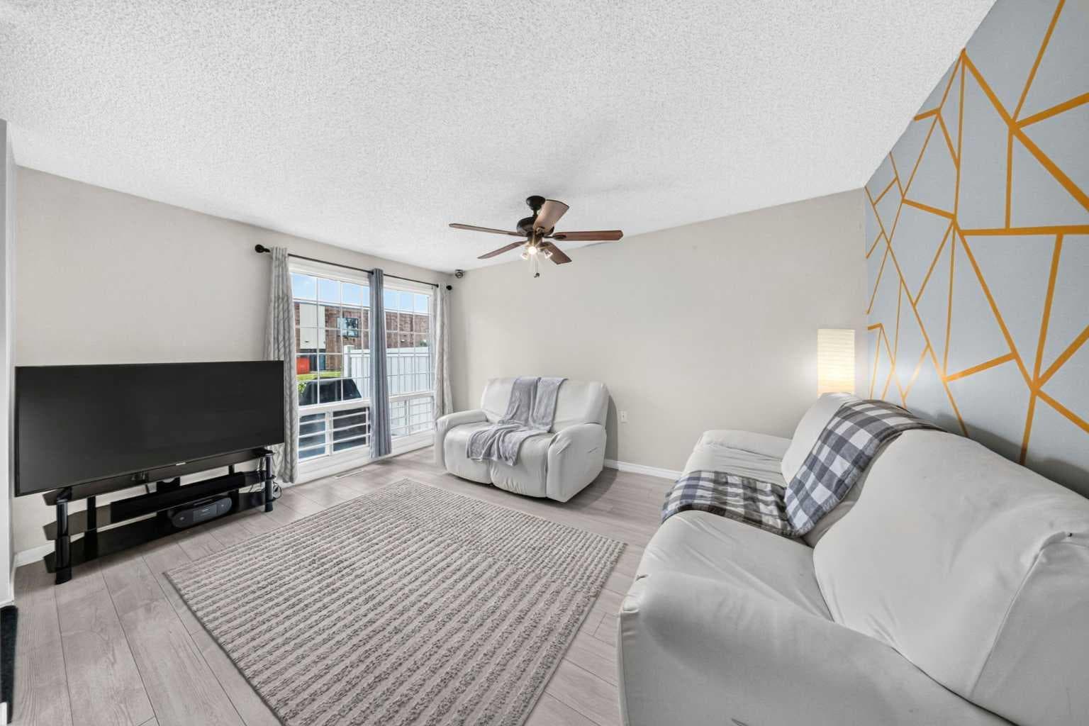 711, 200 Brookpark Drive SW