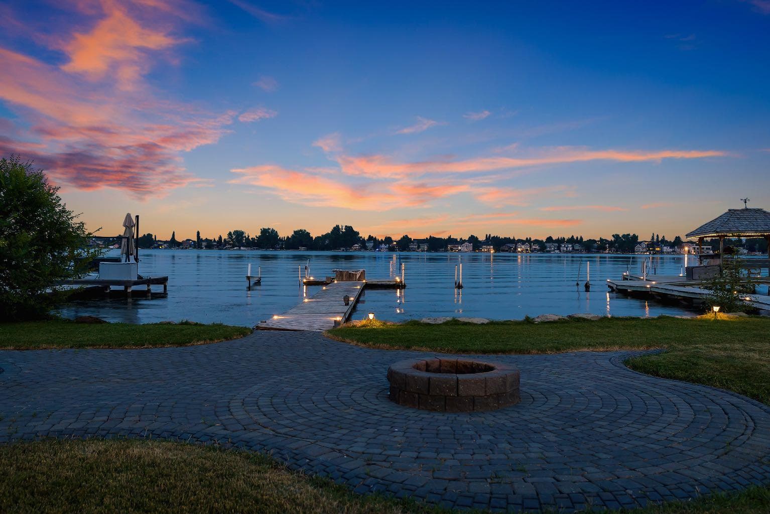 692 West Chestermere Drive 