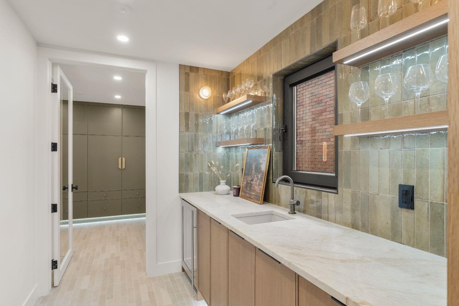 692 West Chestermere Drive 