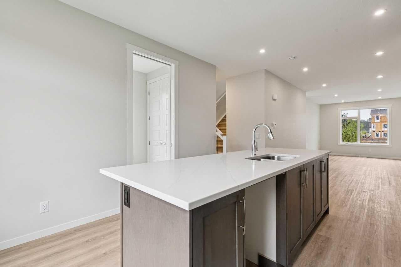 233 Vantage Drive 