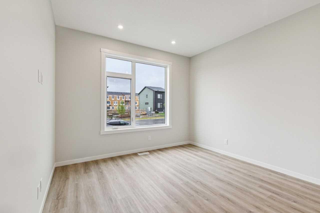 233 Vantage Drive 