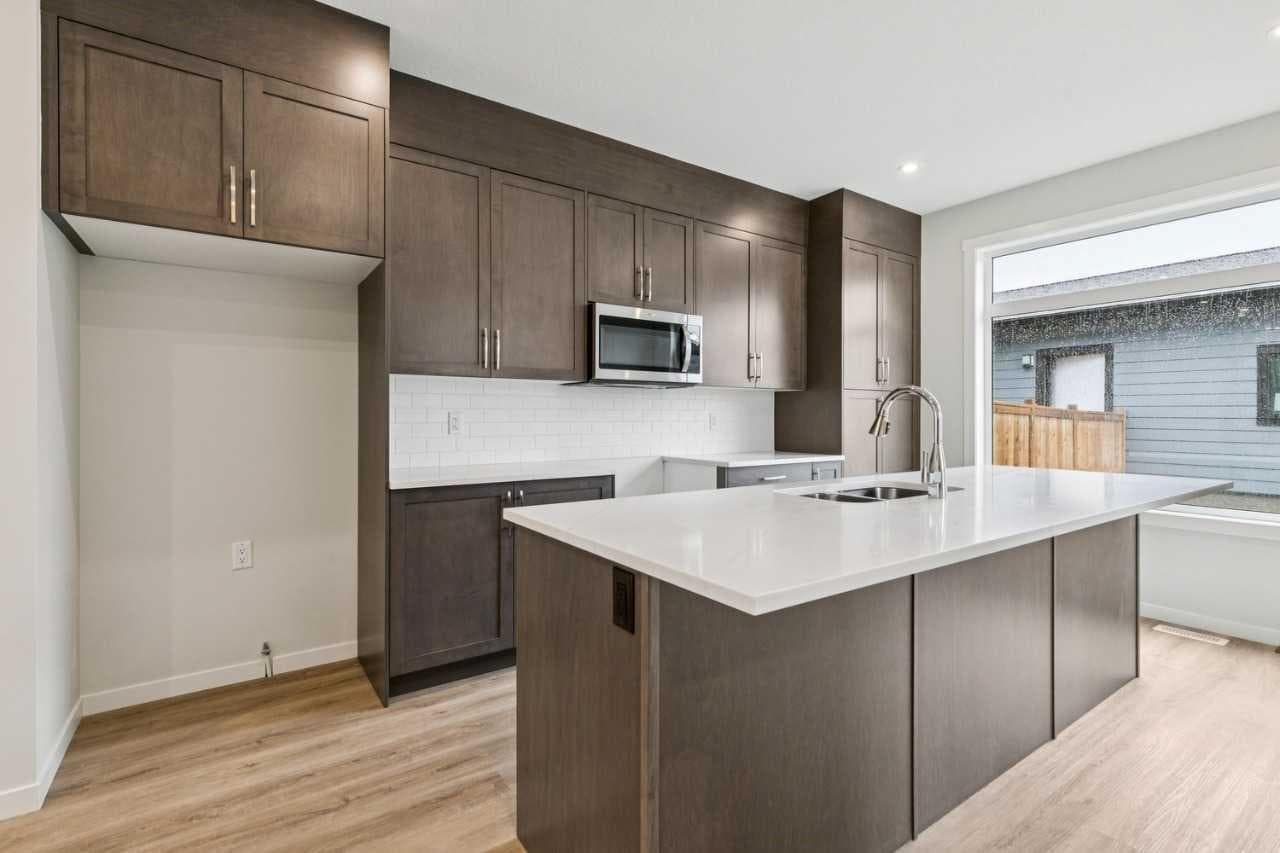 233 Vantage Drive 