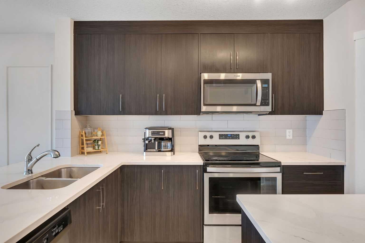 124, 31 Red Embers Parade NE
