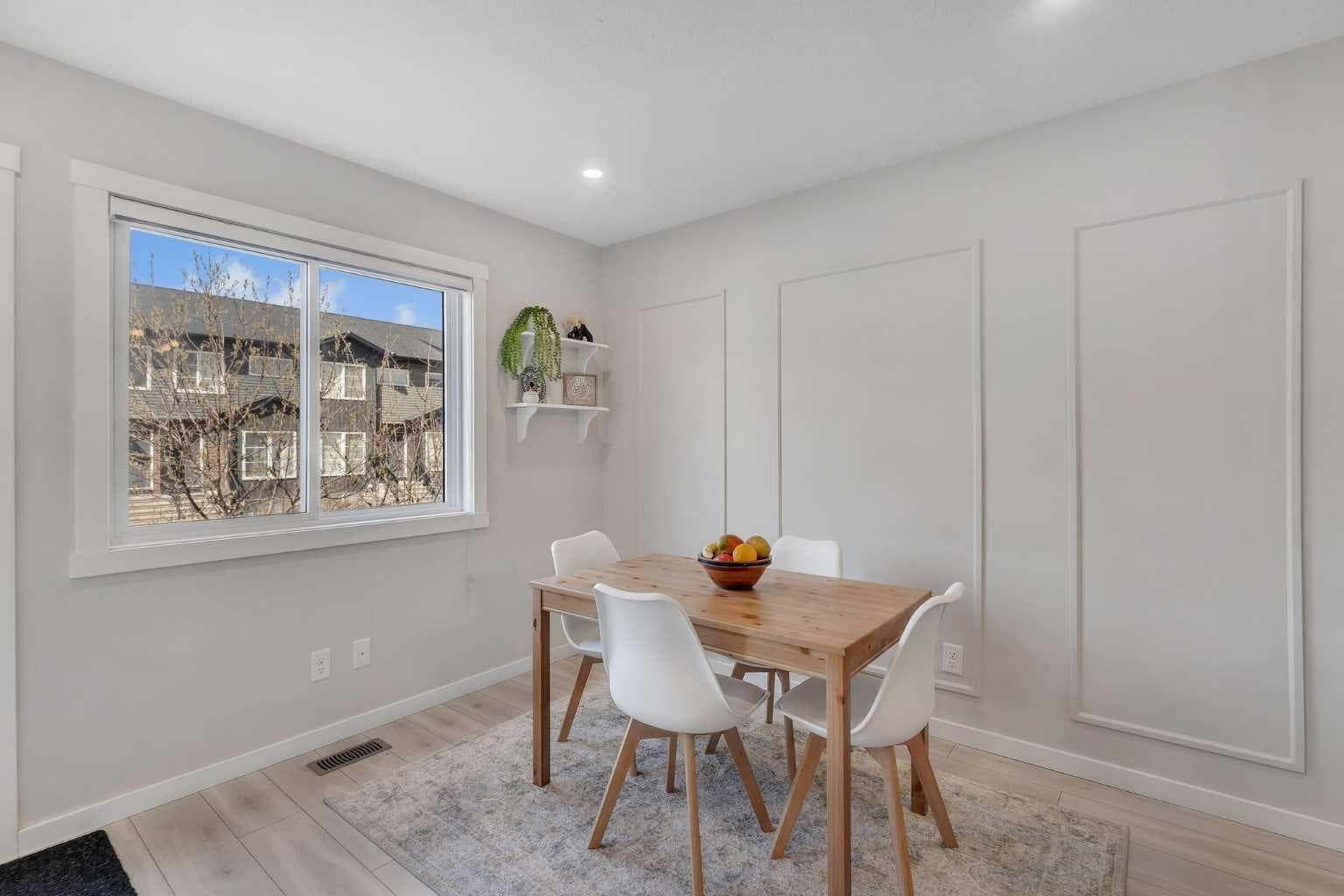 124, 31 Red Embers Parade NE