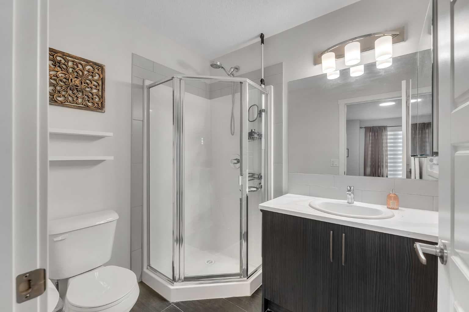 124, 31 Red Embers Parade NE