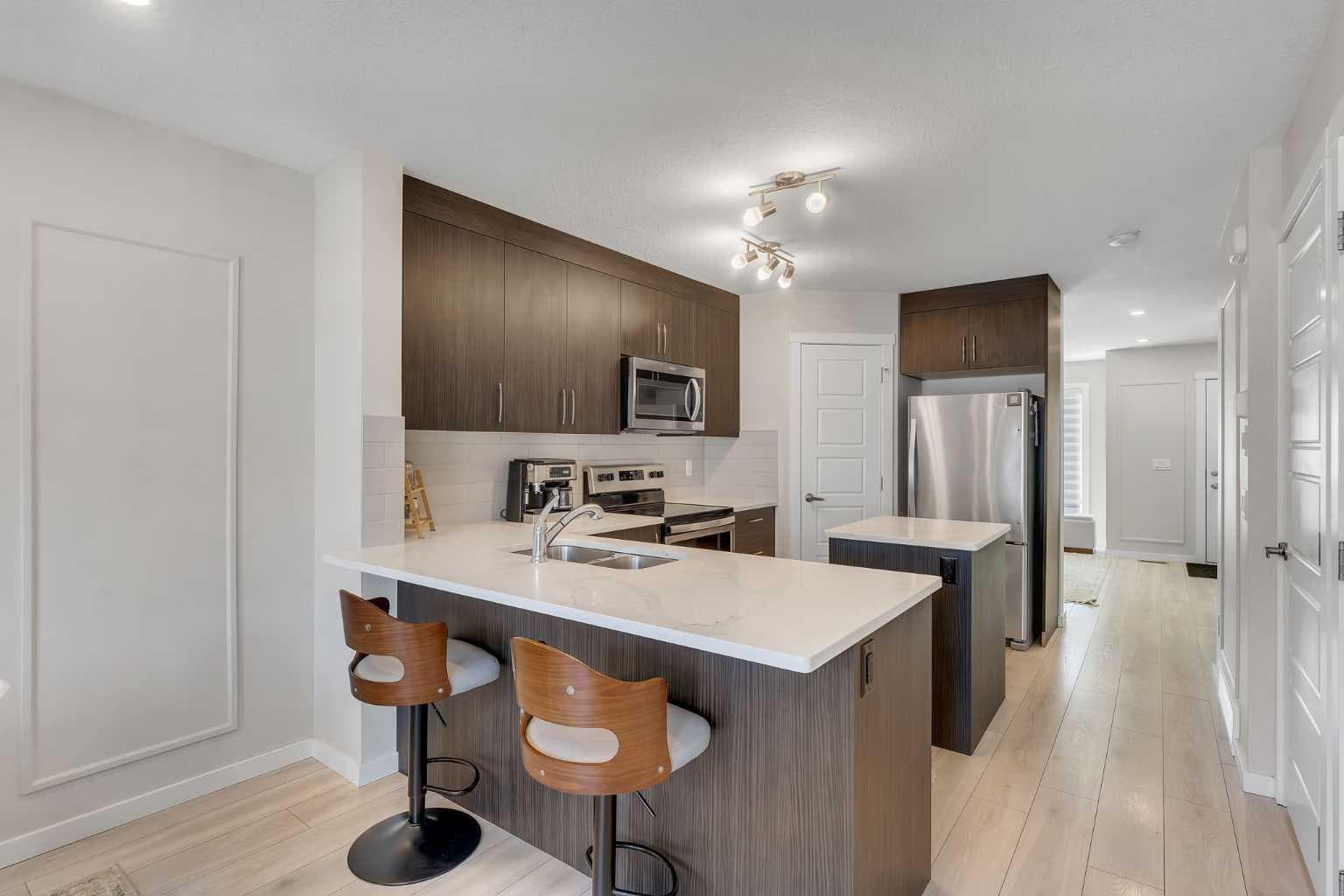 124, 31 Red Embers Parade NE