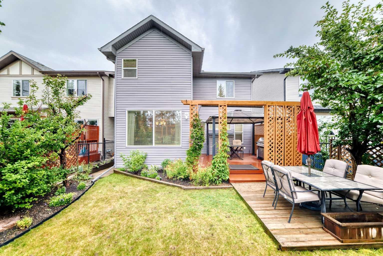 144 Cougarstone Common SW