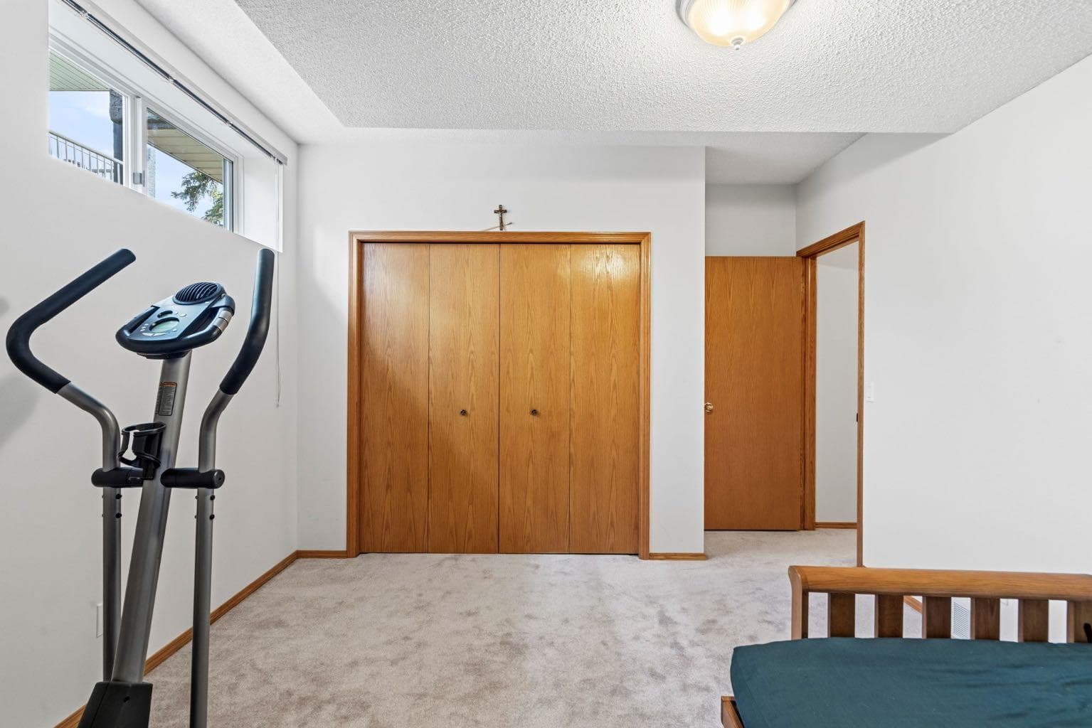 48 Headlands Close 