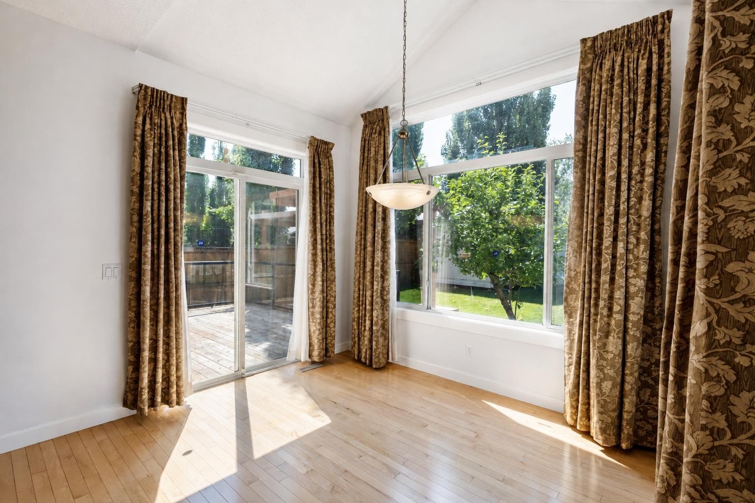 108 Tuscany Estates Close NW