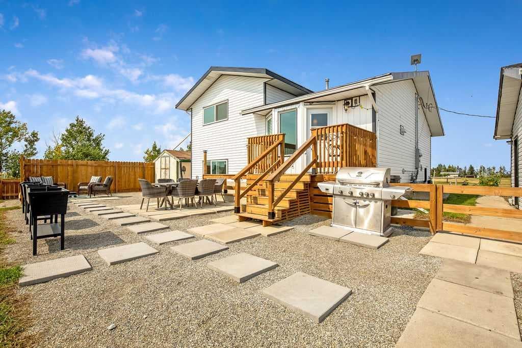 115 5 St  