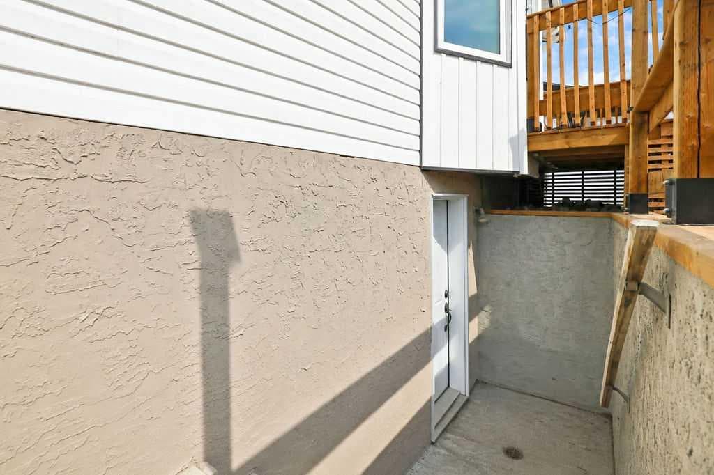 115 5 St  