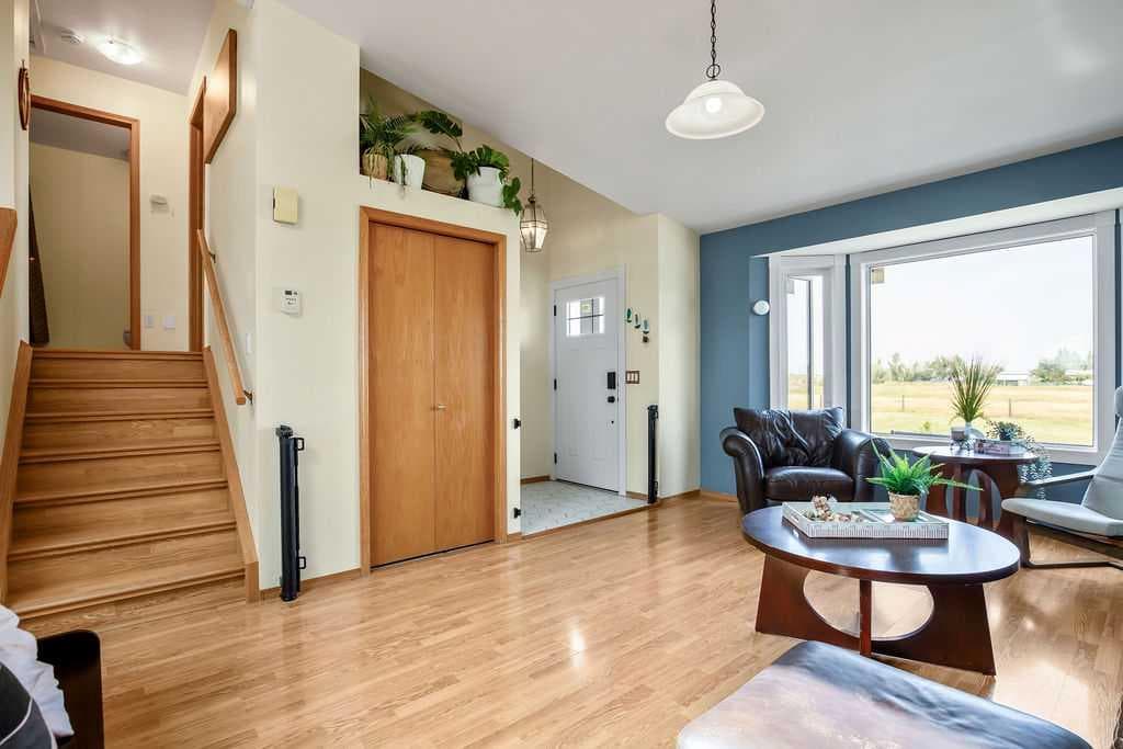 115 5 St  