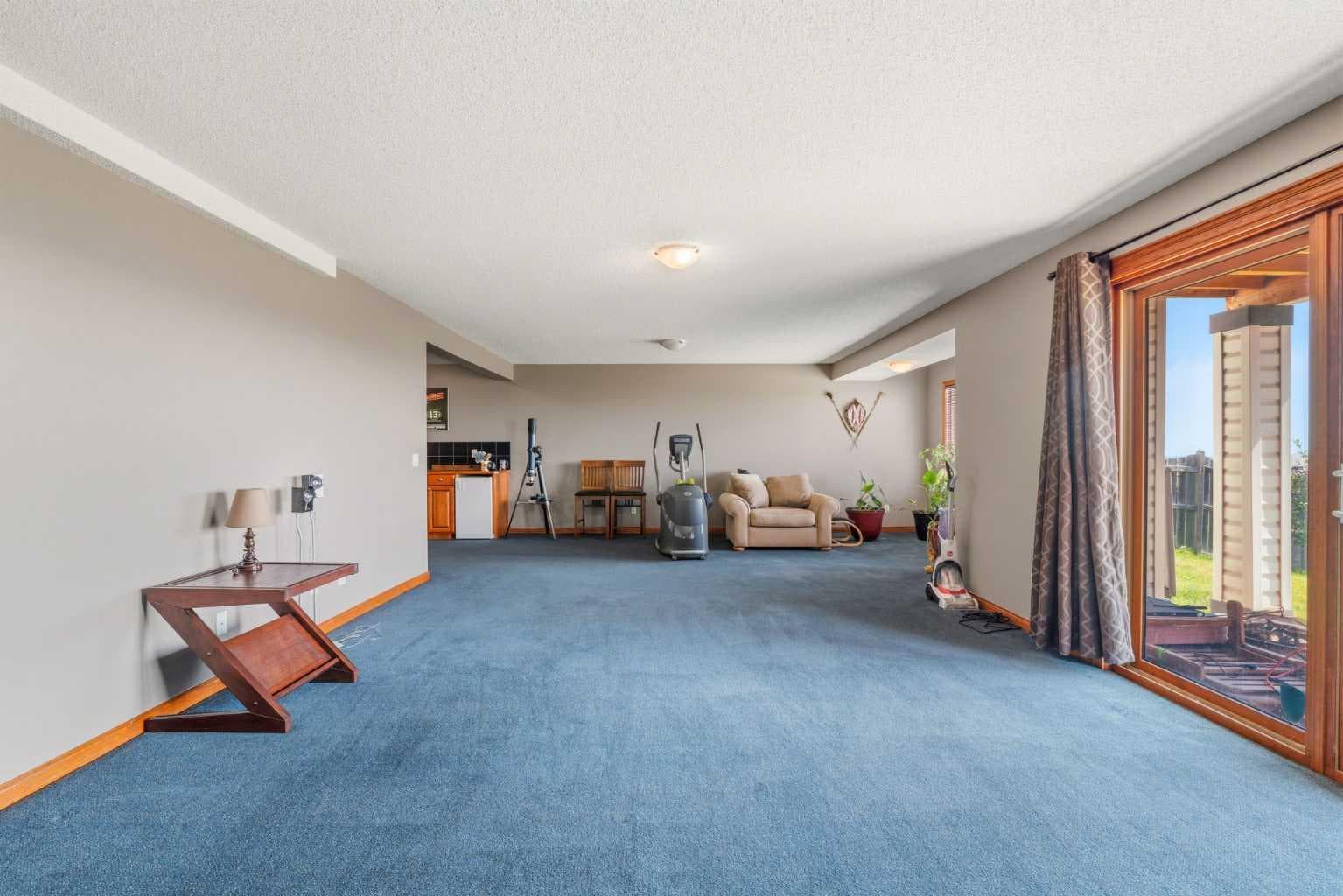 215 Rocky Ridge Drive NW