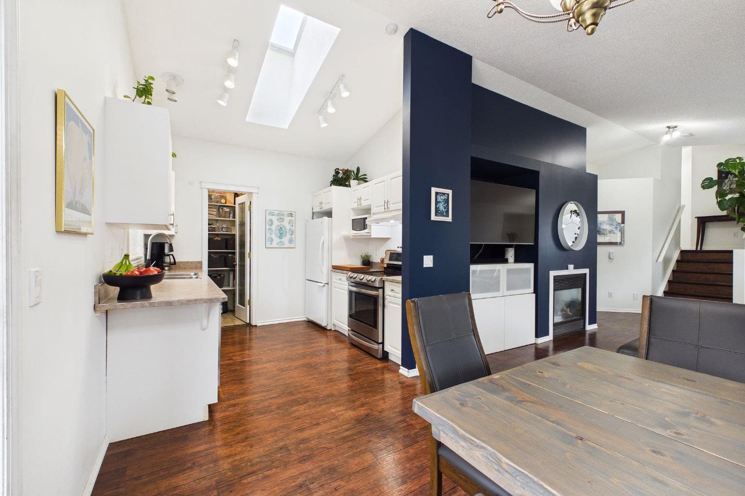 16 Big Springs Mews SE