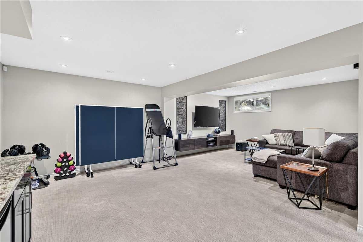 122 Royal Birkdale Crescent NW