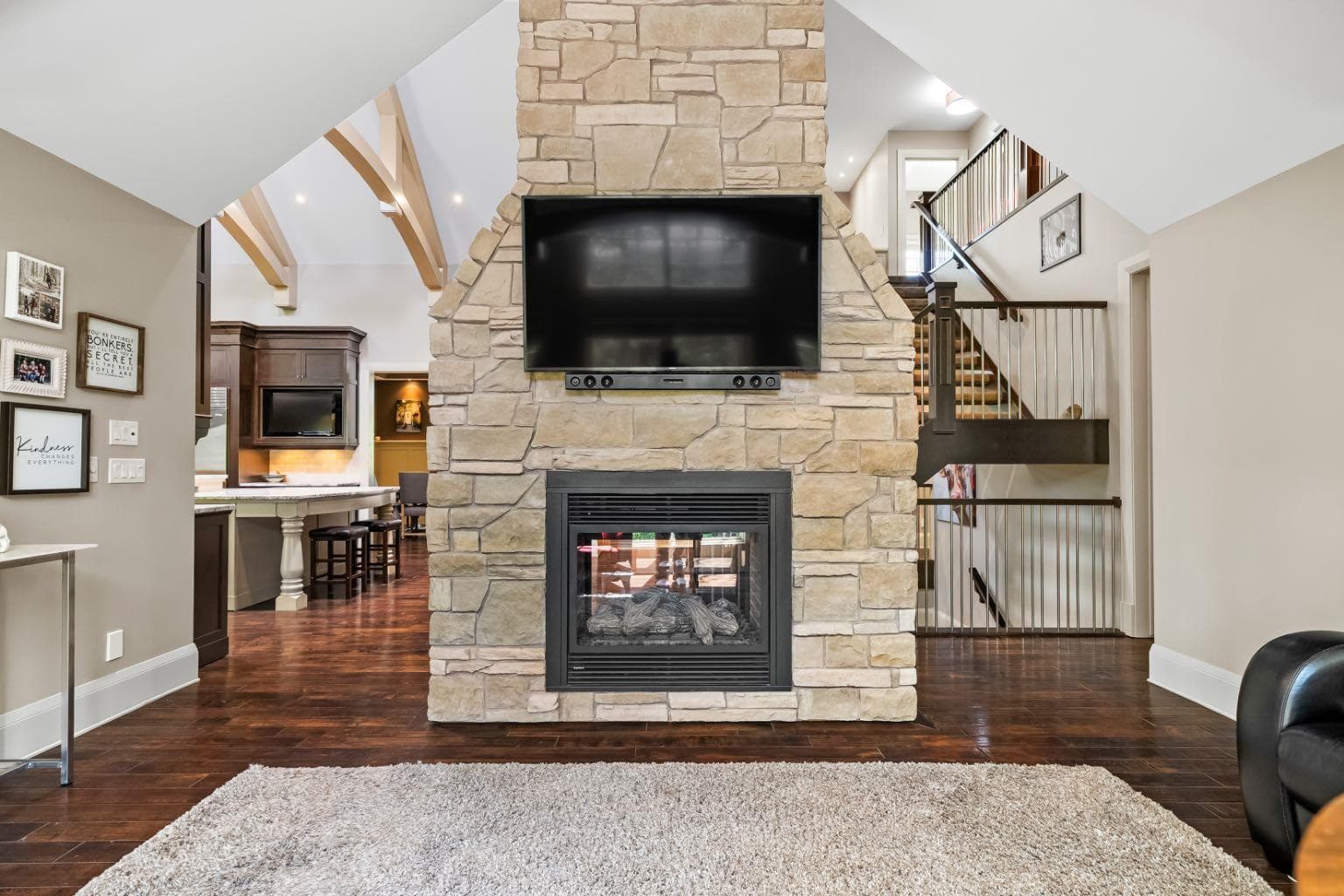 136 Posthill Drive SW