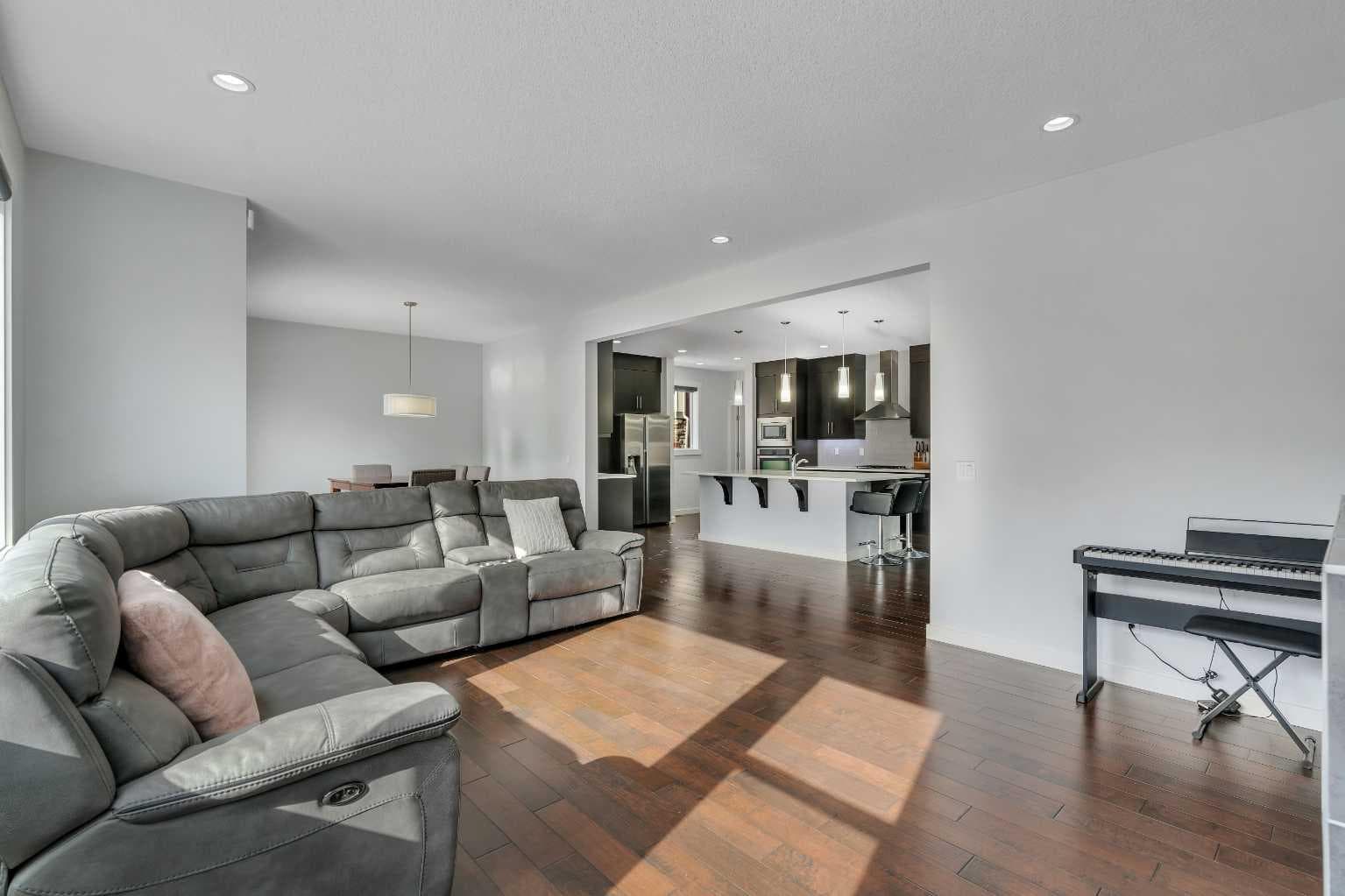 151 Stonemere Green 