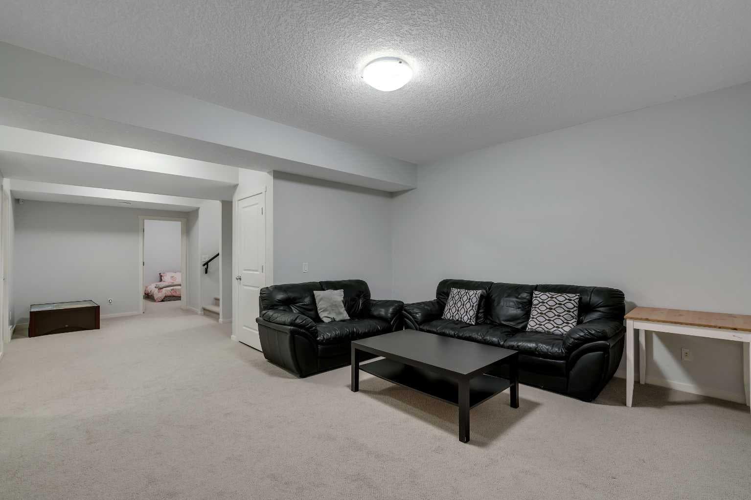 151 Stonemere Green 