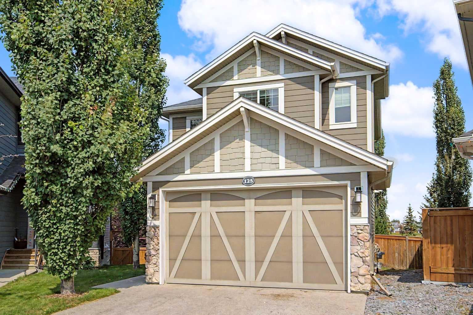 125 Williamstown Green NW