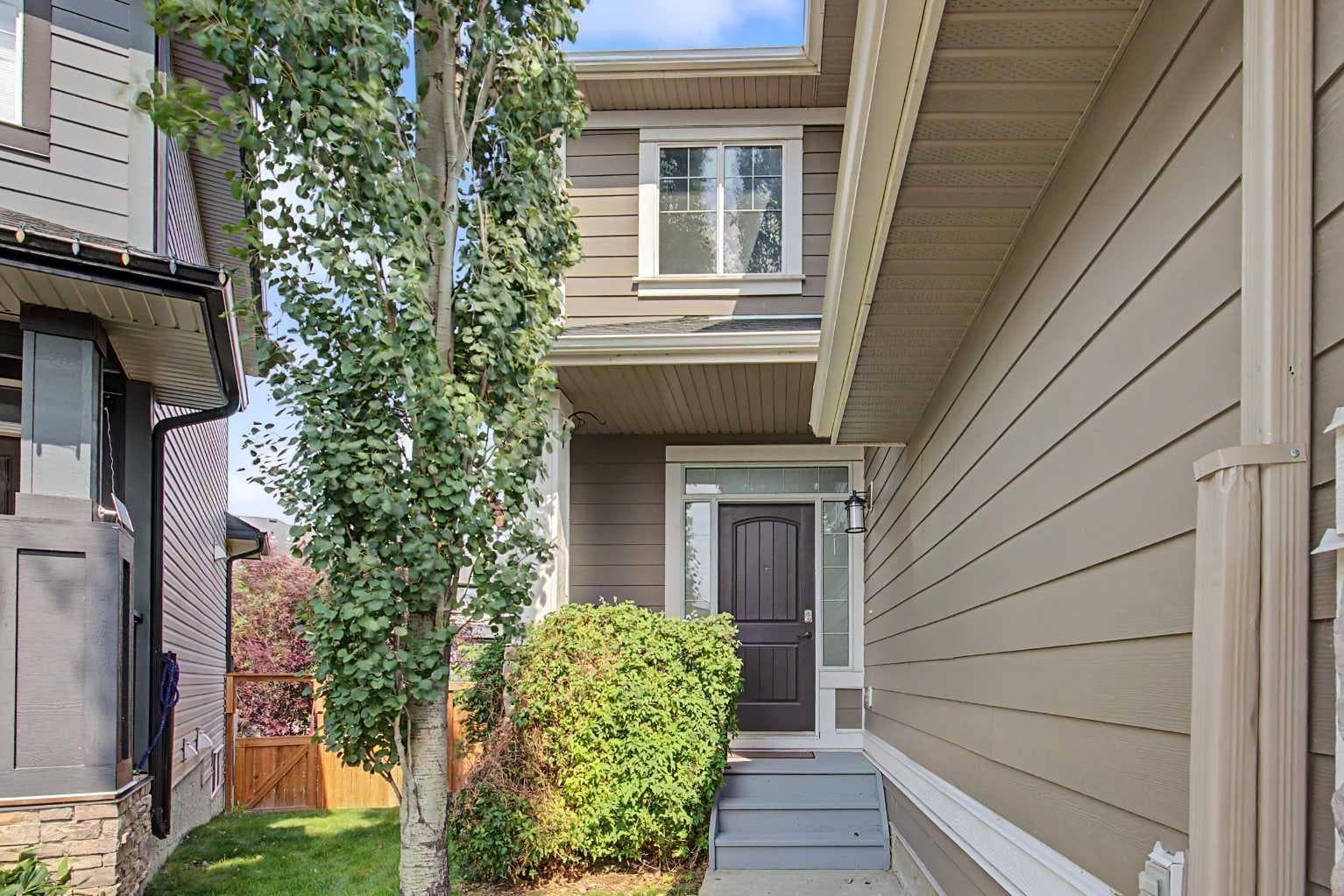 125 Williamstown Green NW